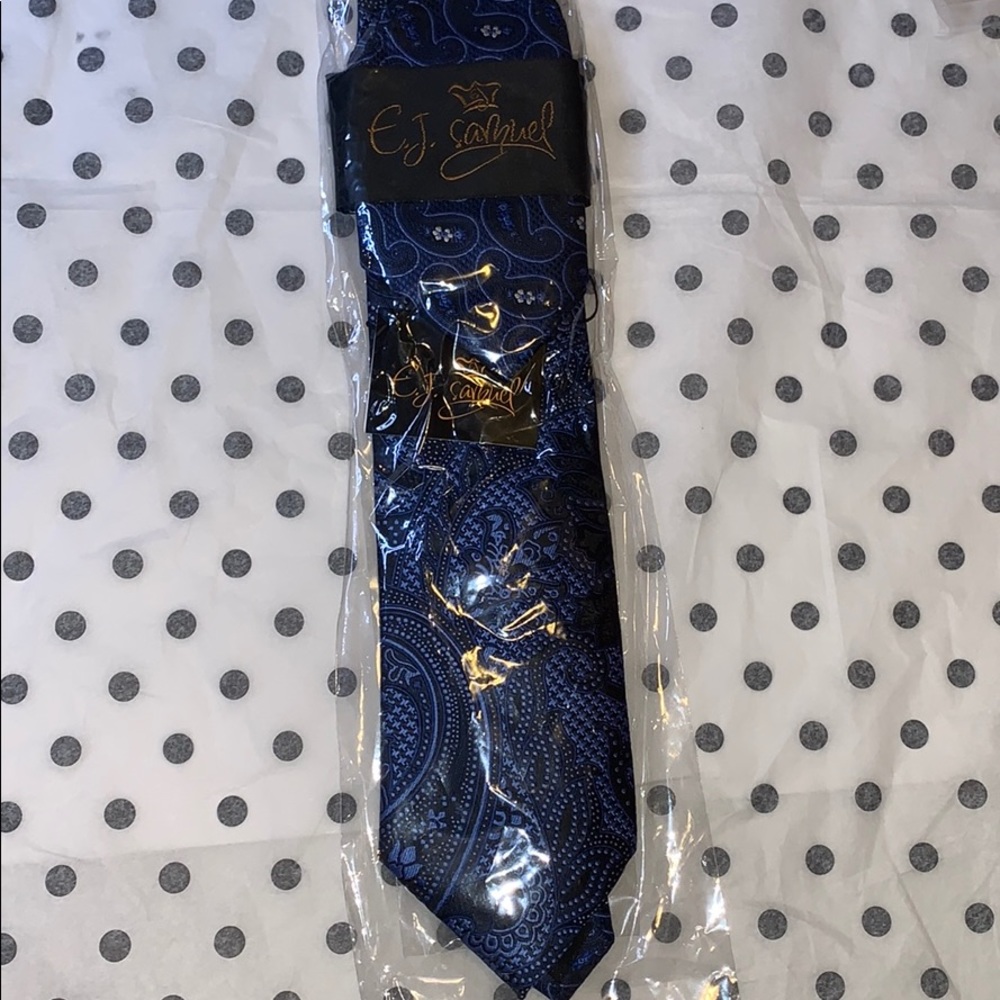 3/ $40 EJ Samuel Necktie With Handkerchief